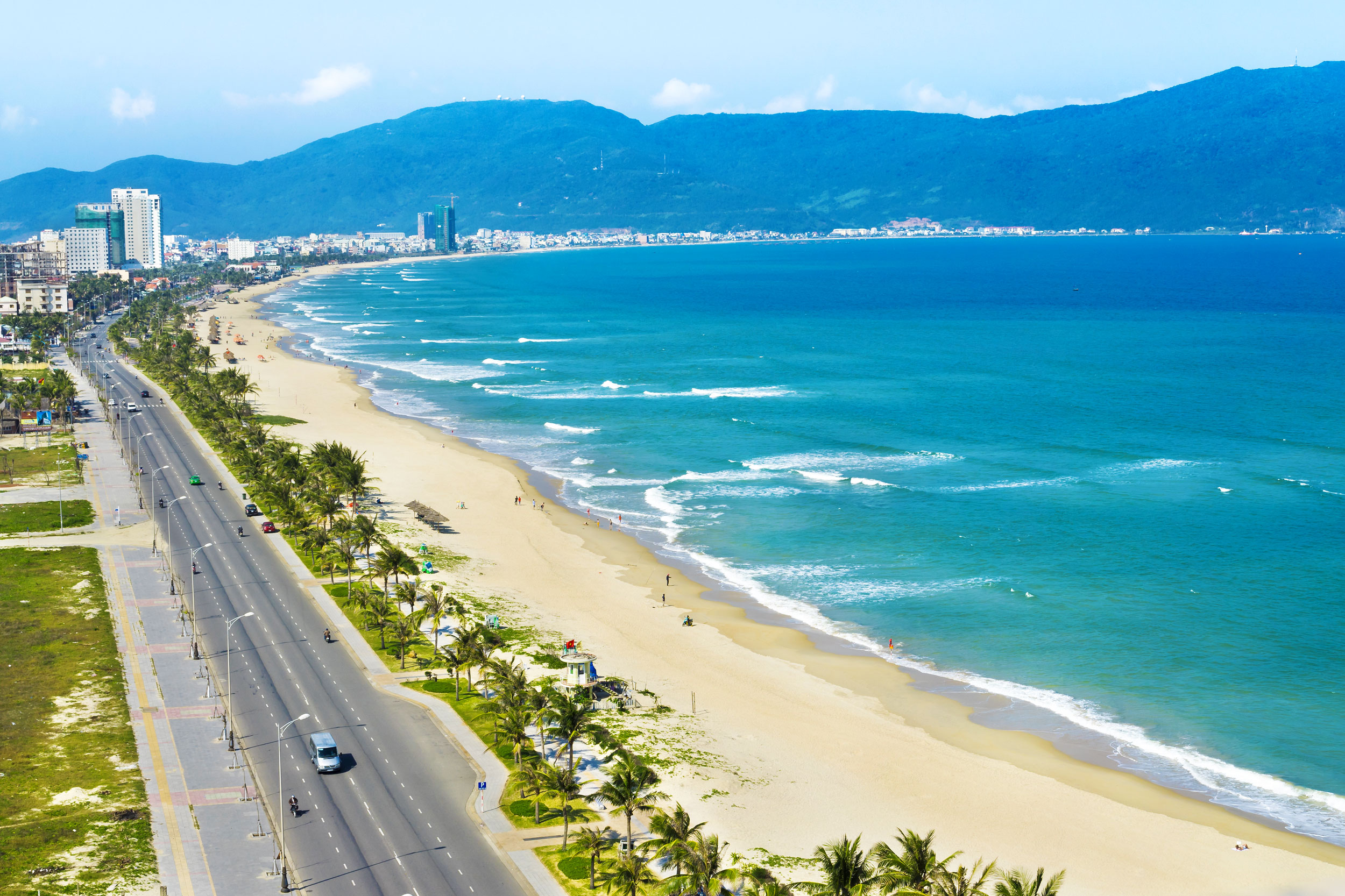 Da Nang città mare spiagge aeroporto